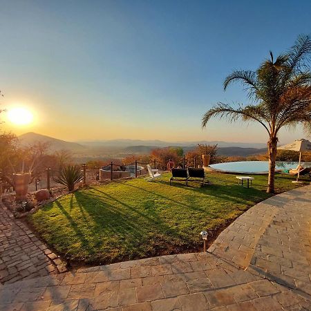 Opuwo Country Lodge エクステリア 写真