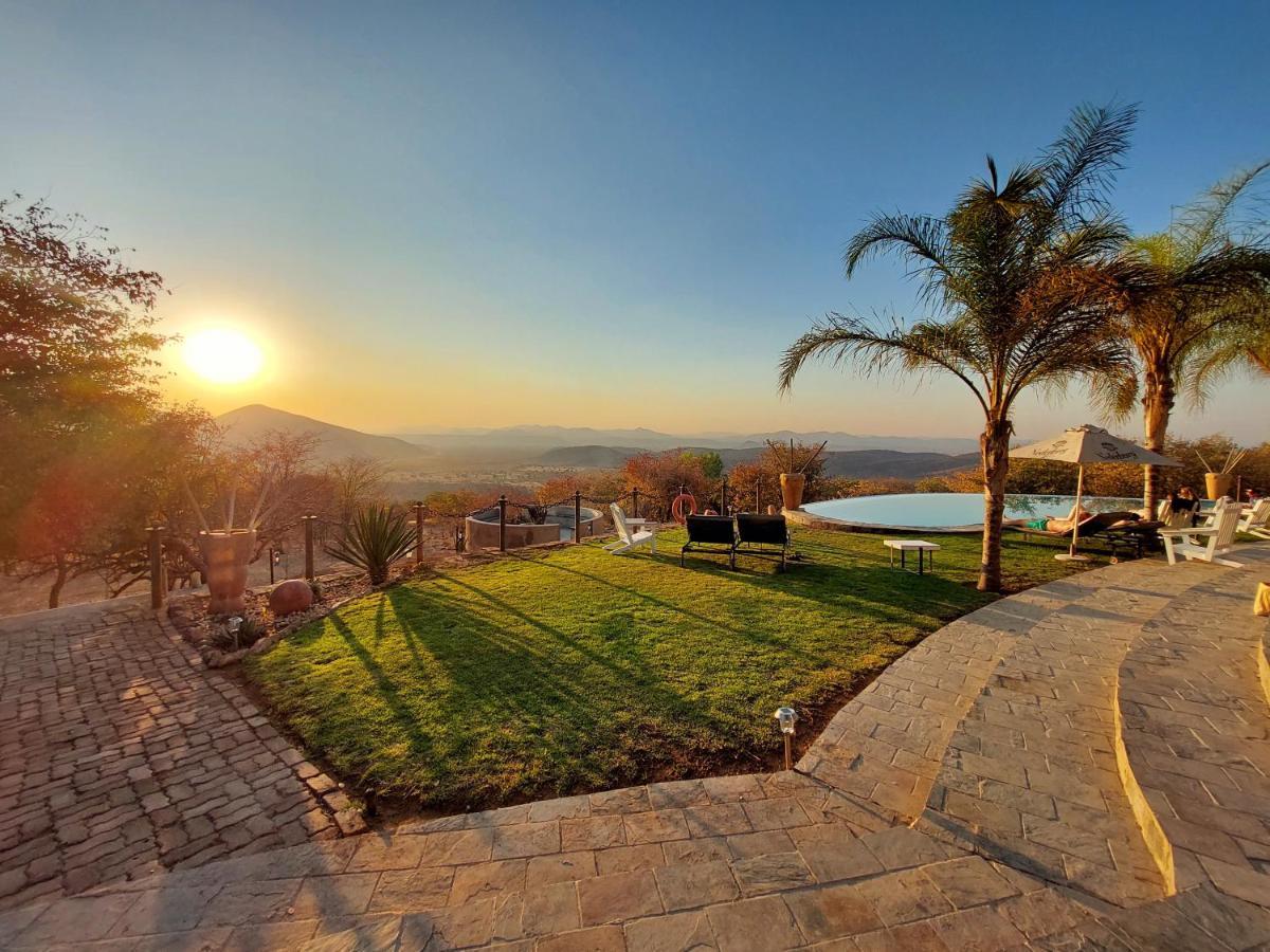 Opuwo Country Lodge エクステリア 写真