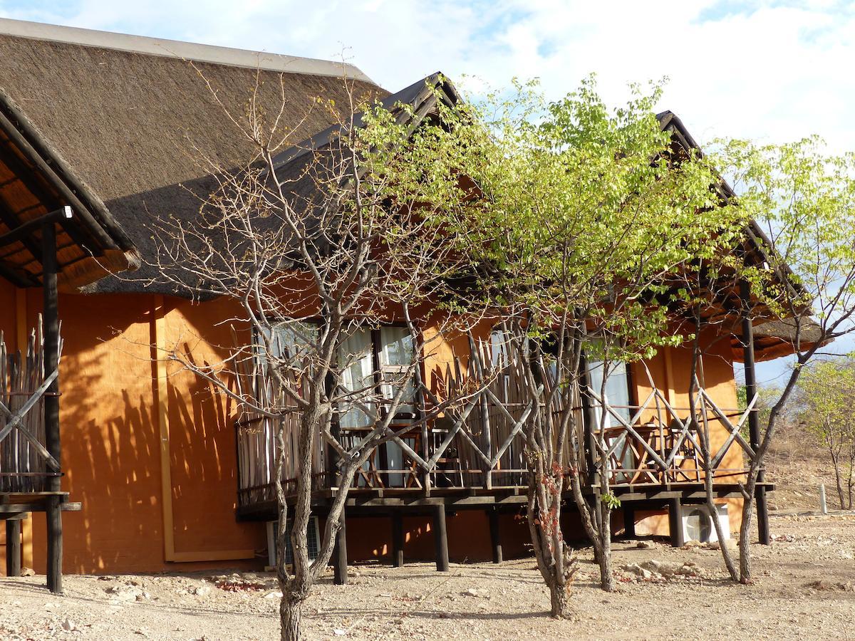 Opuwo Country Lodge エクステリア 写真