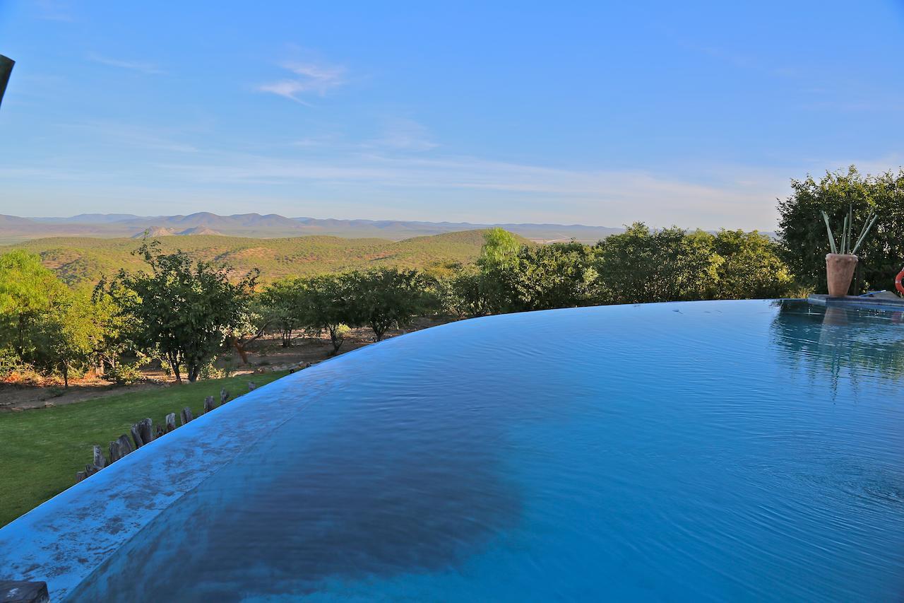 Opuwo Country Lodge エクステリア 写真